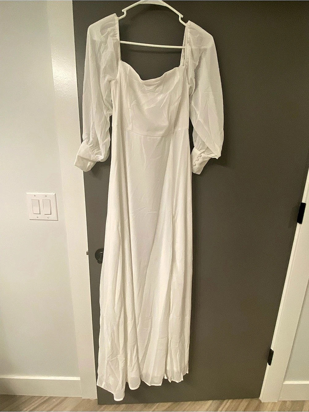 Lulus Long Sleeve Maxi Dress in White Size Small